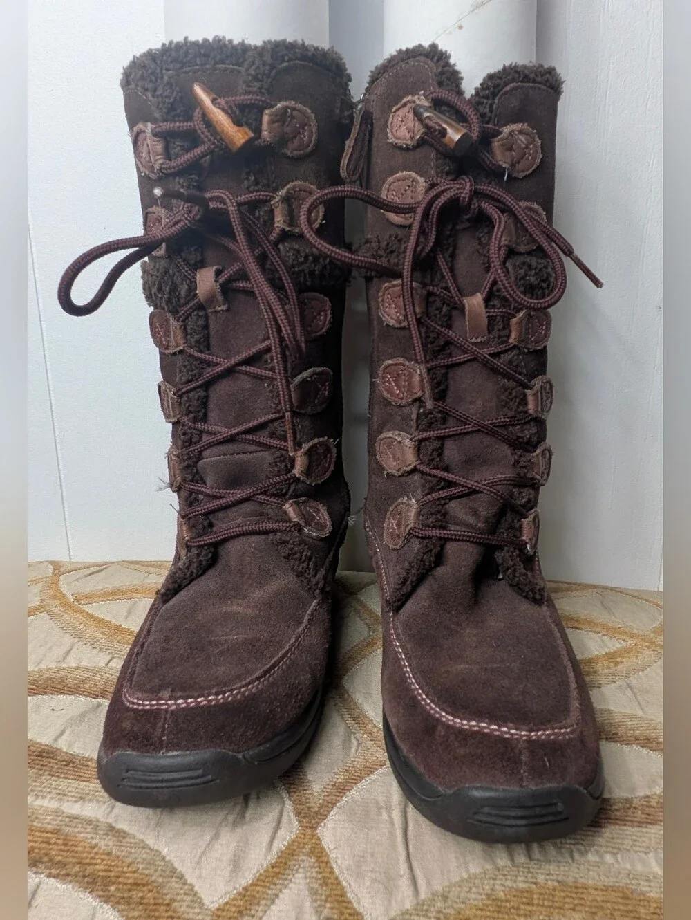 Timberland Girl’s Brown Suede Leather Lace-Up Boots Pink Accent Stitching Size 2